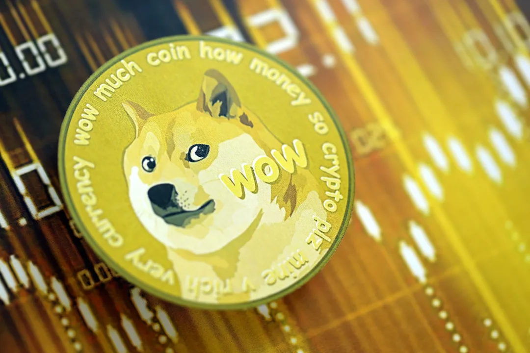 Dogecoin ETF Buzz + 40% Bitcoin Dominance Drop Could Spark a 5x DOGE Surge