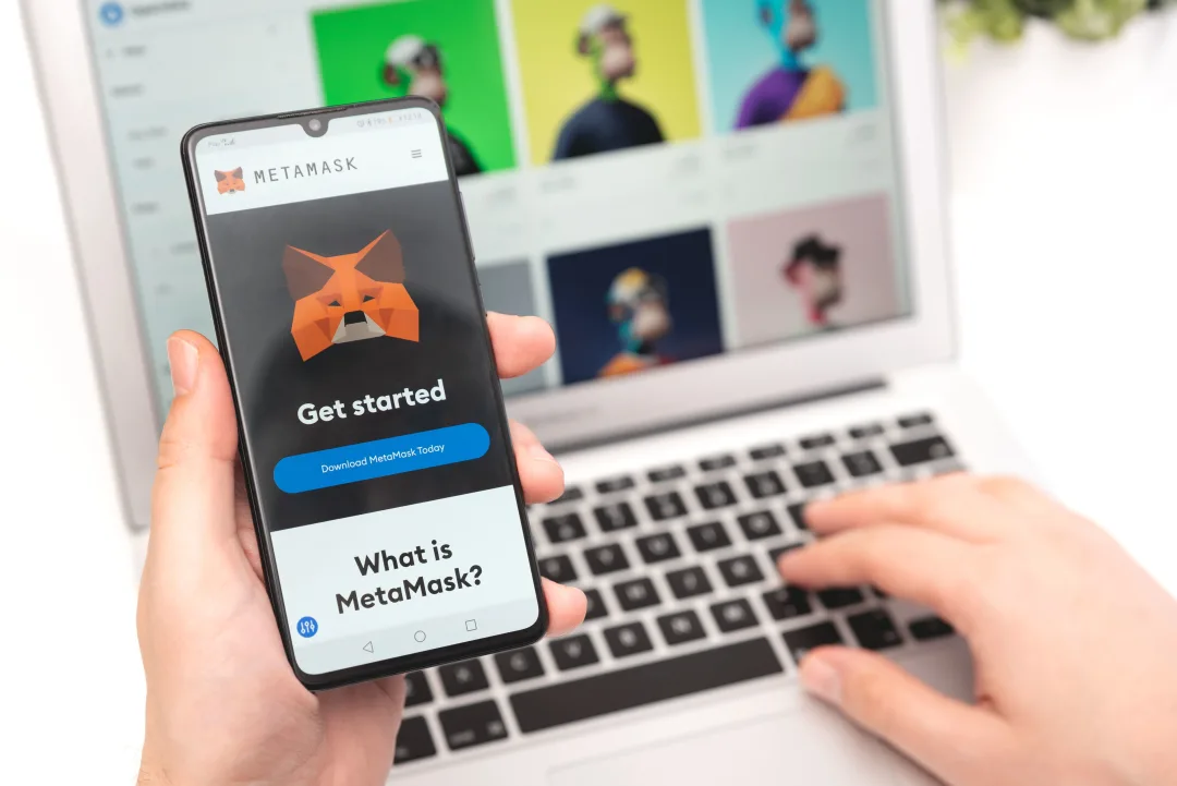 No More Seed Phrases? MetaMask’s New Social Login Feature Explained