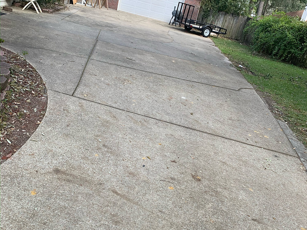 Dirty Driveaway - Before Pressure Washing