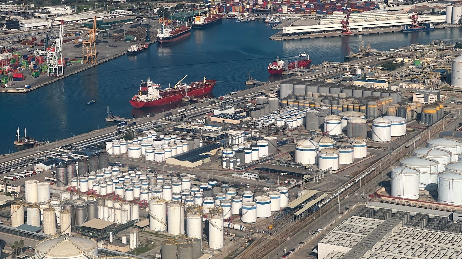 ทำไมต้นทุนบรรจุภัณฑ์พลาสติกถึงเพิ่มพุ่งขึ้น