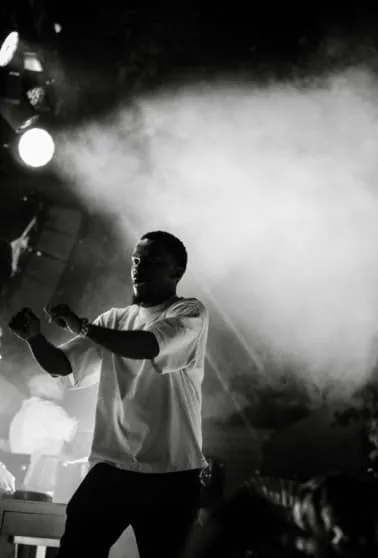 Record label vs. Distributor: Which is Best for Artists?