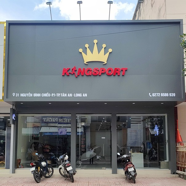 Một số hình ảnh tại cửa hàng Kingsport Long An