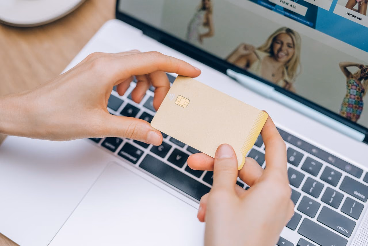 Real-time tracking solutions for ecommerce returns