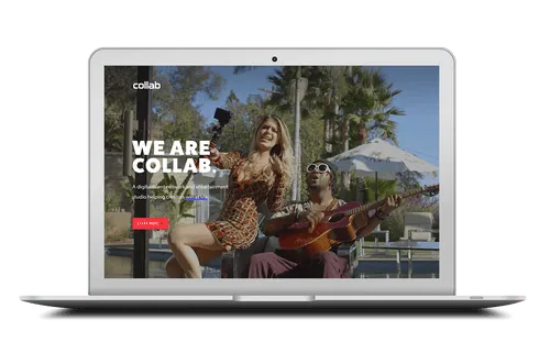 ウェブサイトが表示されたノートパソコン