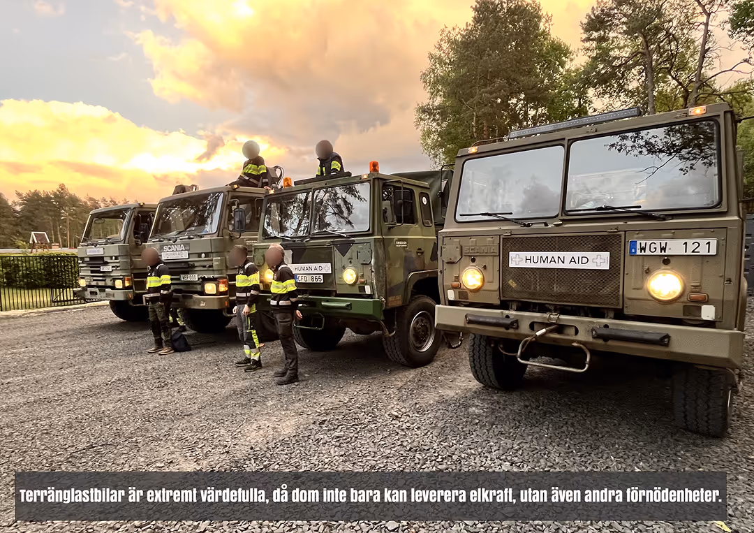 Tre stycken terrängbilar i Ukraina