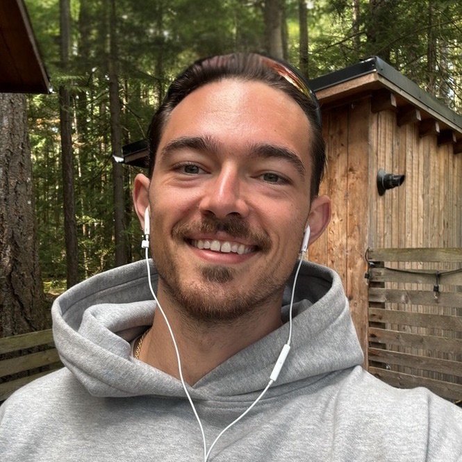 cam russell headshot