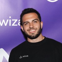 stephen hakami headshot