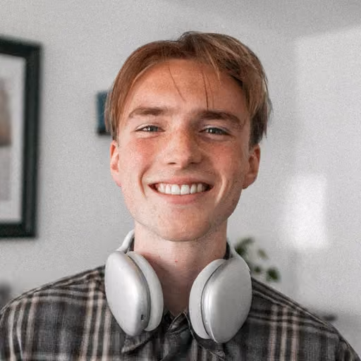 Niels Klement headshot