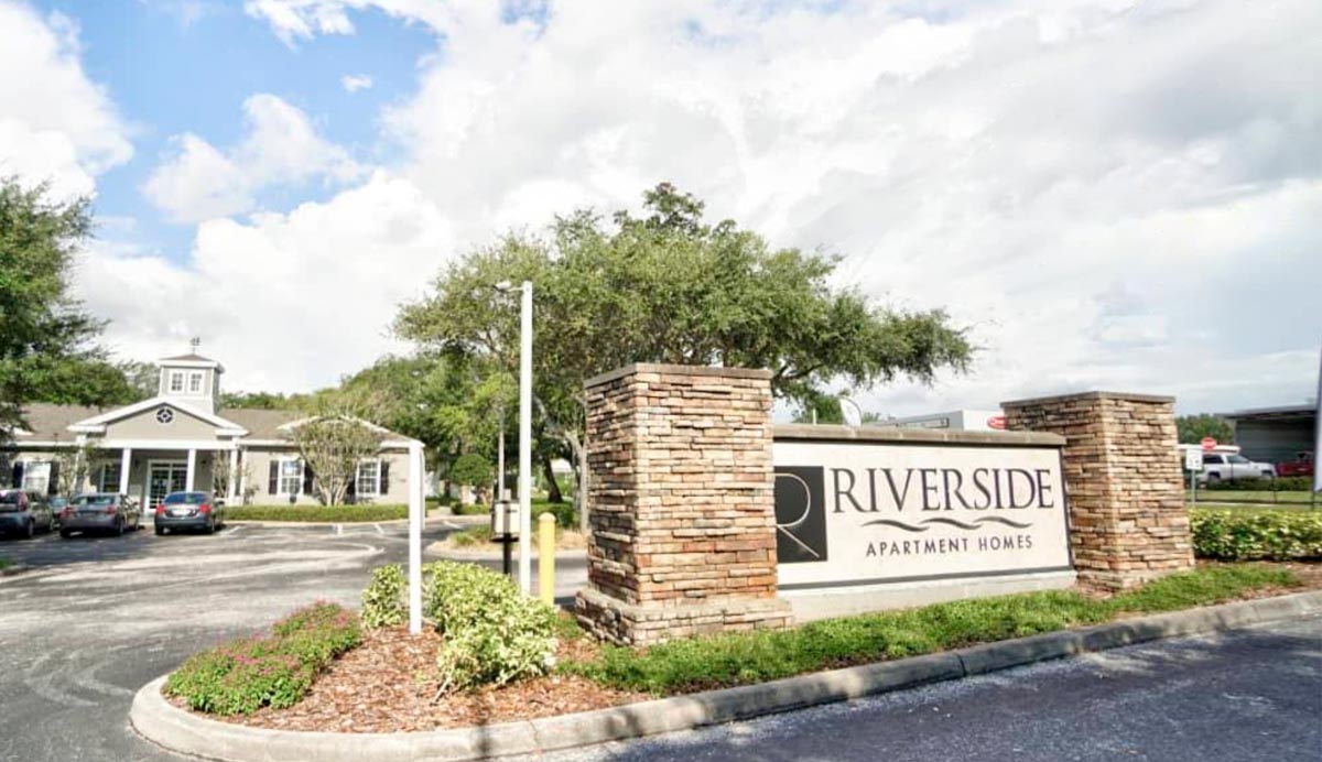 RIVERSIDE APARTMENTS - TAMPA
