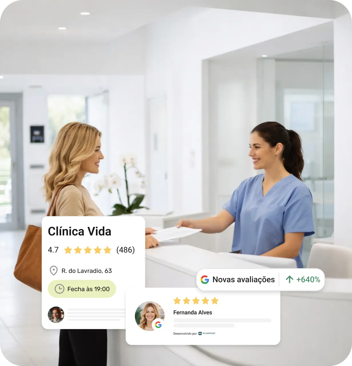 Paciente entregando documentos a uma recepcionista sorridente na recepção de uma clínica moderna.