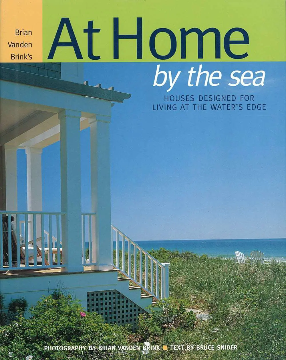 Charming 20th Century Summer Cottage Design