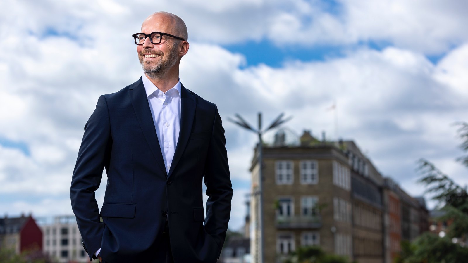Peter Sorgenfrei looking out over the city