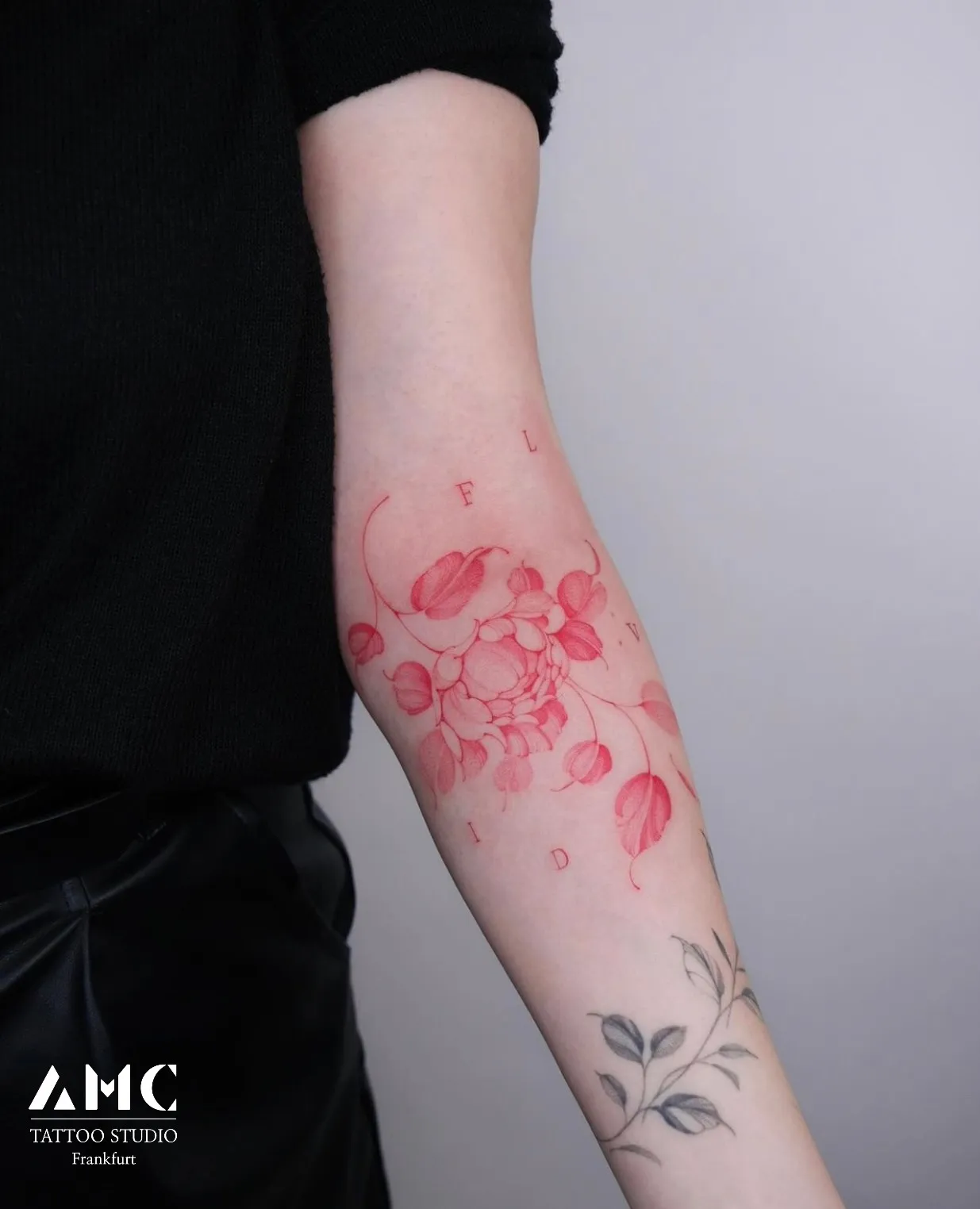 Fineline Tattoo von AMC Tattoo Studio in Frankfurt