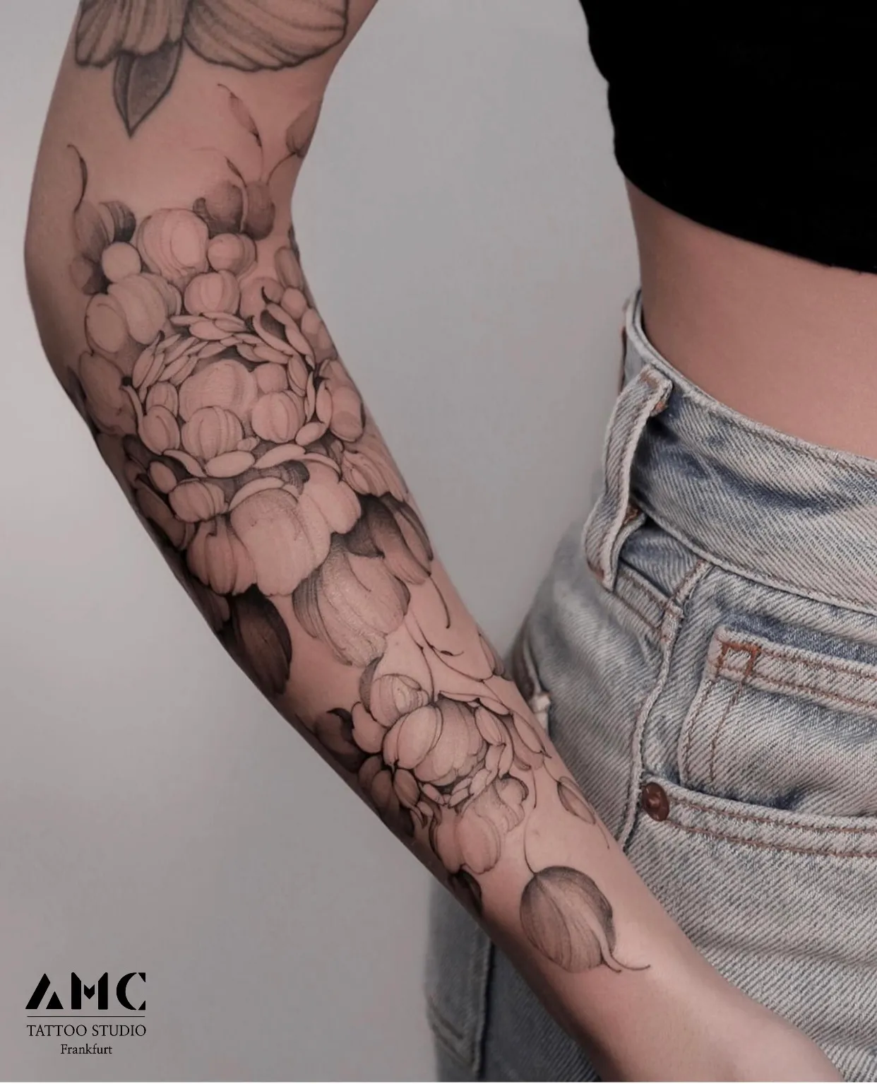 Fineline Tattoo von AMC Tattoo Studio in Frankfurt