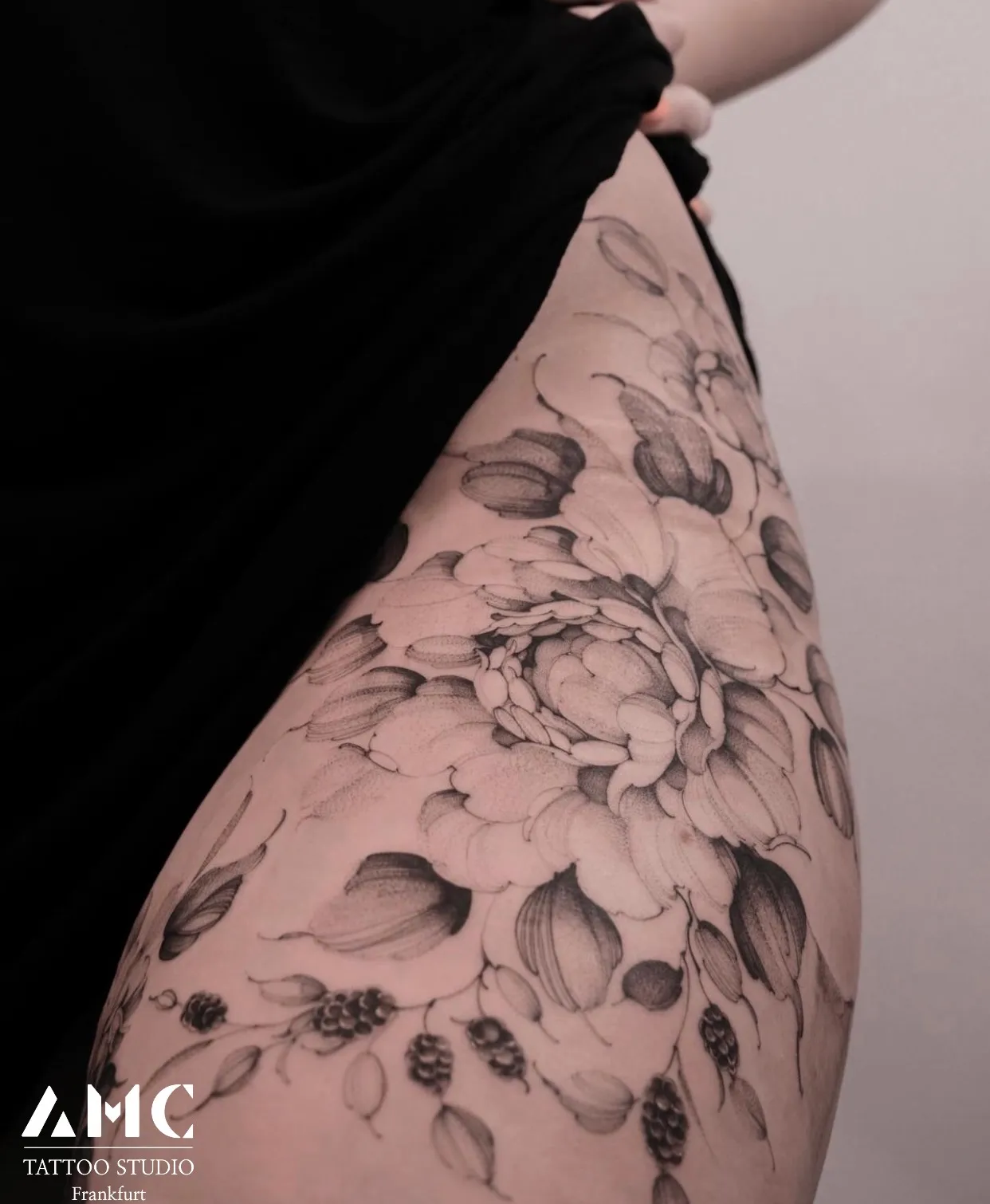 Fineline Tattoo von AMC Tattoo Studio in Frankfurt