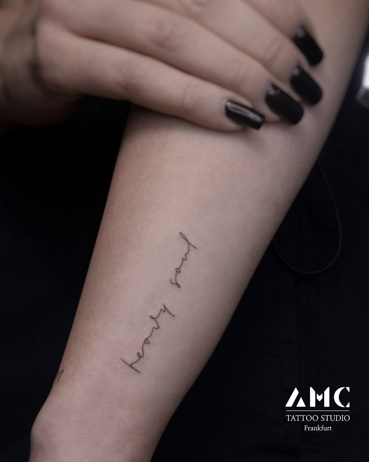 Schriftzug Tattoo Fineline Frankfurt