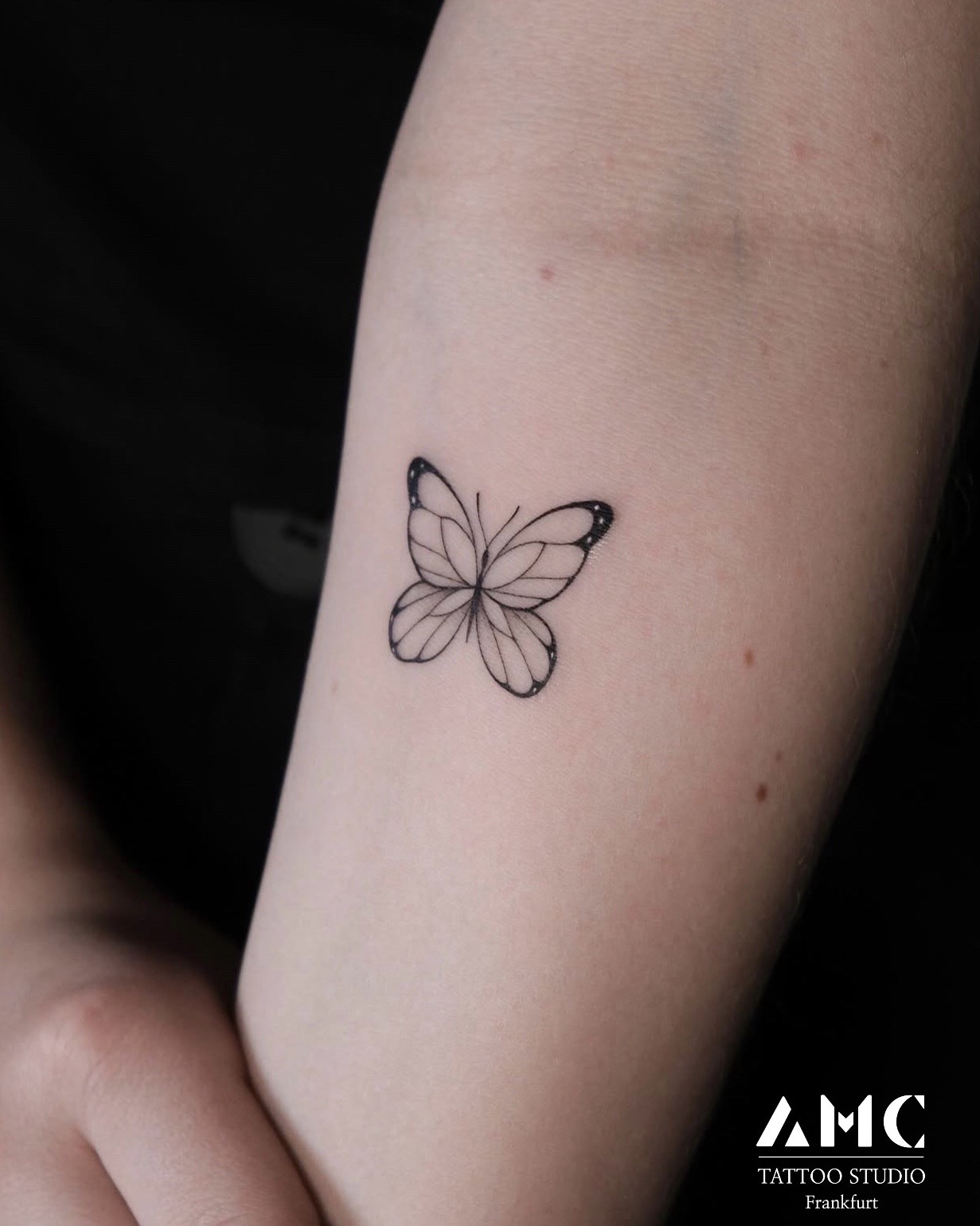 Wie klein darf ein Tattoo sein, damit es langfristig gut aussieht?