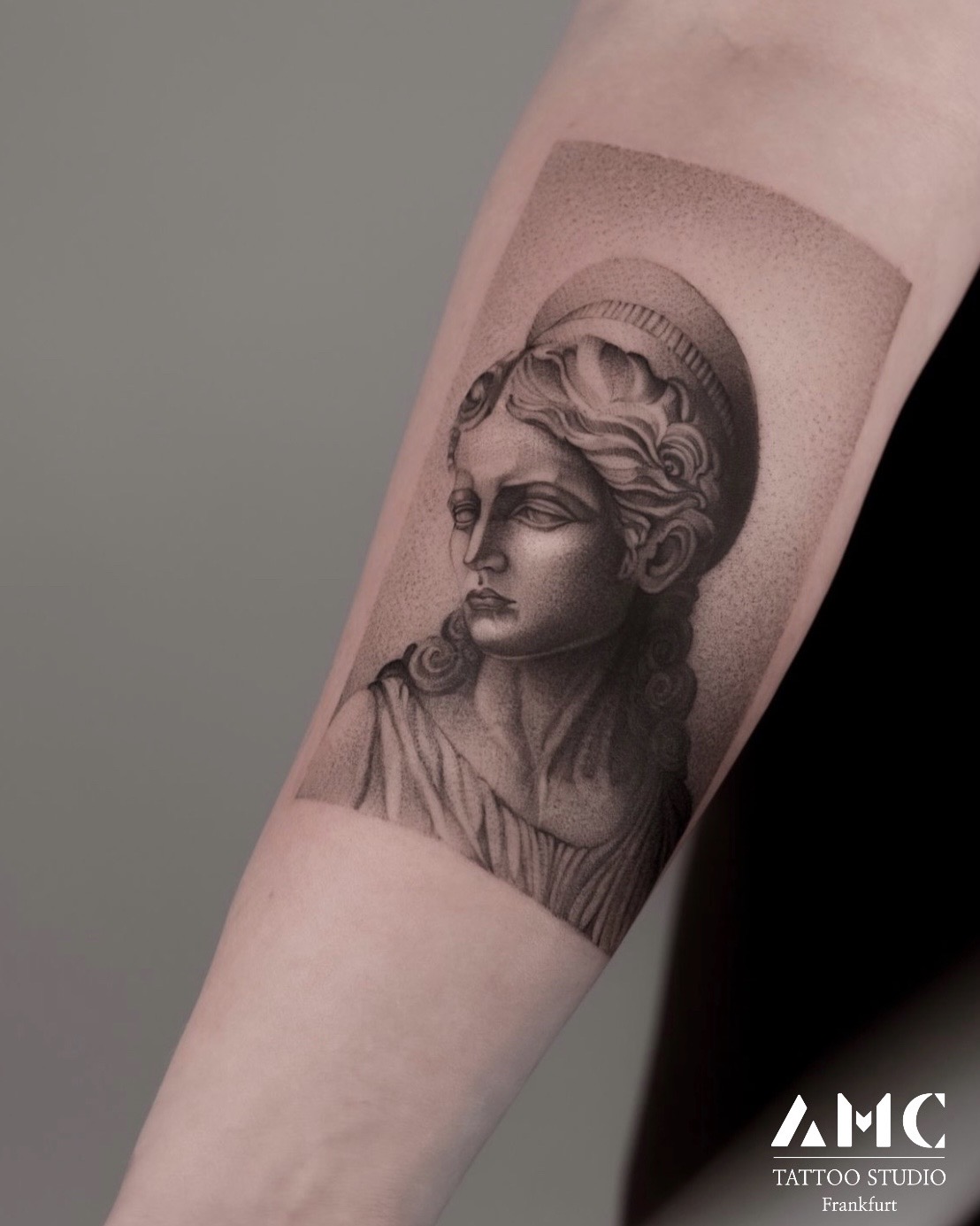 Micro.realism. tattoo frankfurt