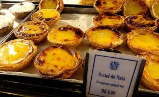 https://media-cdn.tripadvisor.com/media/photo-s/0a/cc/eb/26/pastl-de-nata.jpg