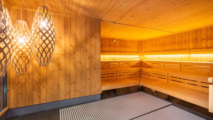 Die Finnische Sauna des Holmes Place Fitnessstudios in Berlin-Mitte am Gendarmenmarkt.