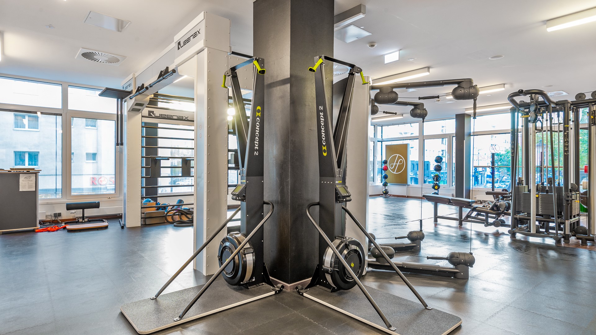 Der Functional Training Tower im Fitnessstudio in Berlin Charlottenburg.