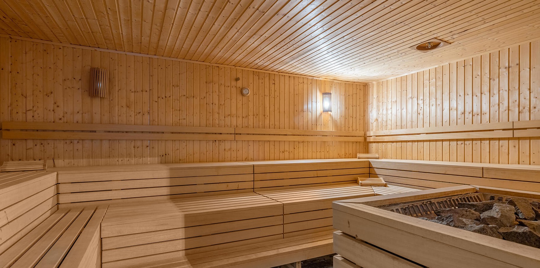 Die Finnische Sauna des Holmes Place Fitnessstudios in der Schlossstraße in Steglitz.