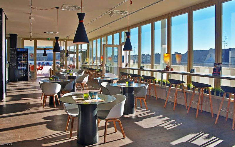 Das Restaurant im Holmes Place Fitnessstudio in der Schlossstraße.