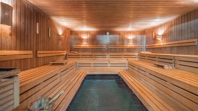Die Finnische Sauna des Holmes Place Fitnessstudios in Essen Rüttenscheid.