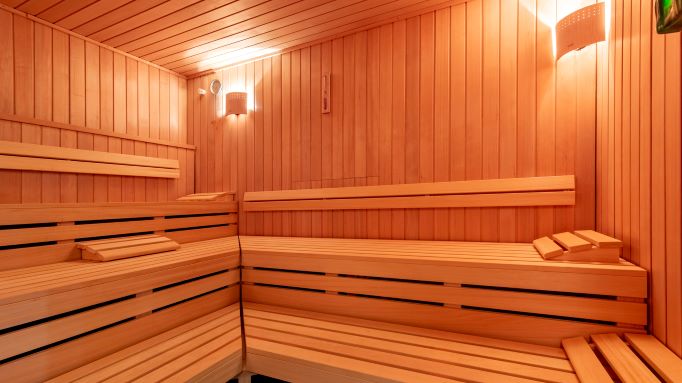 Die Finnische Sauna des Holmes Place Fitnessstudios in Düseldorf Königsallee.