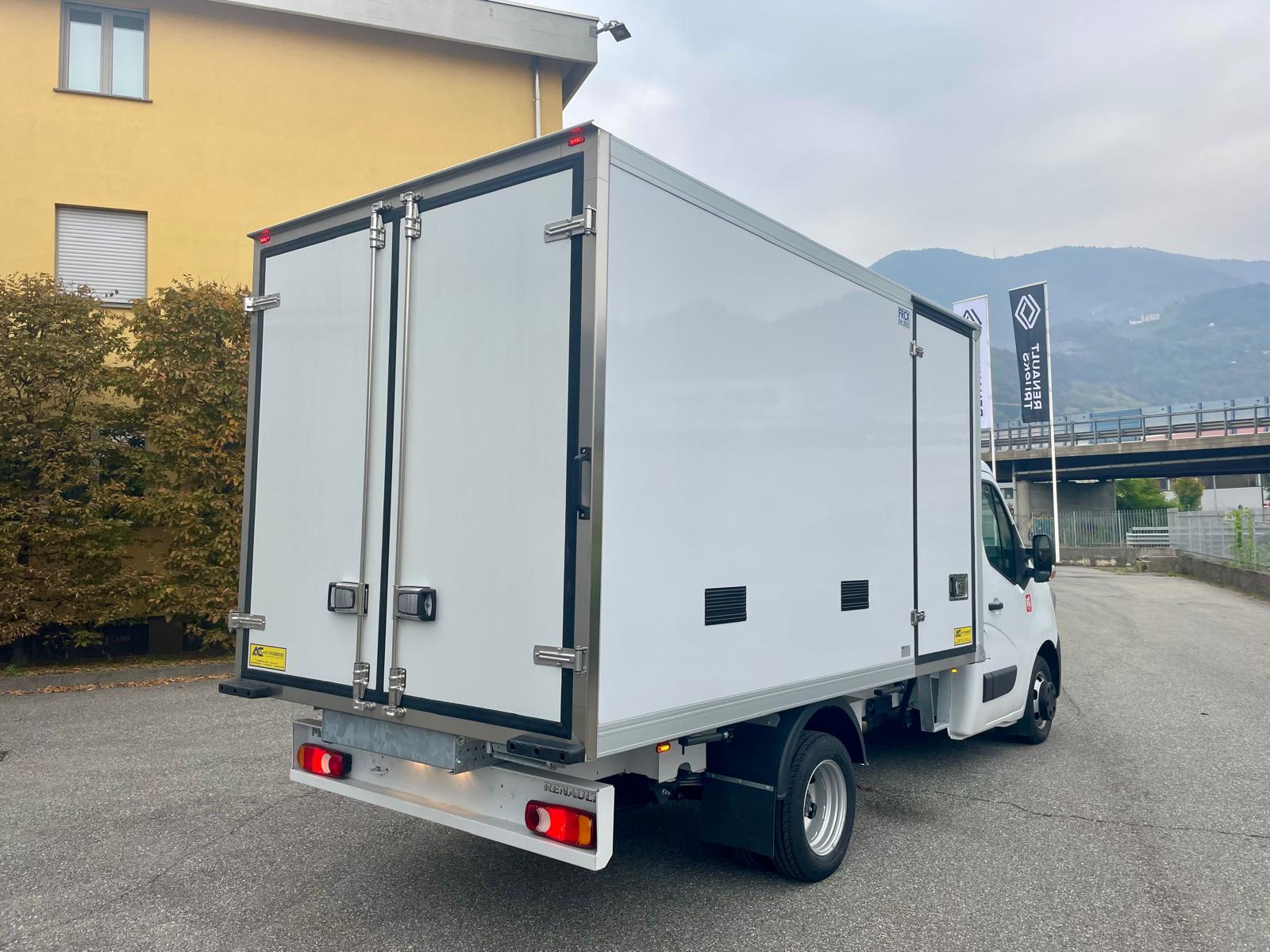 nuovo furgone isotermico frigo 7 epal Renault Master