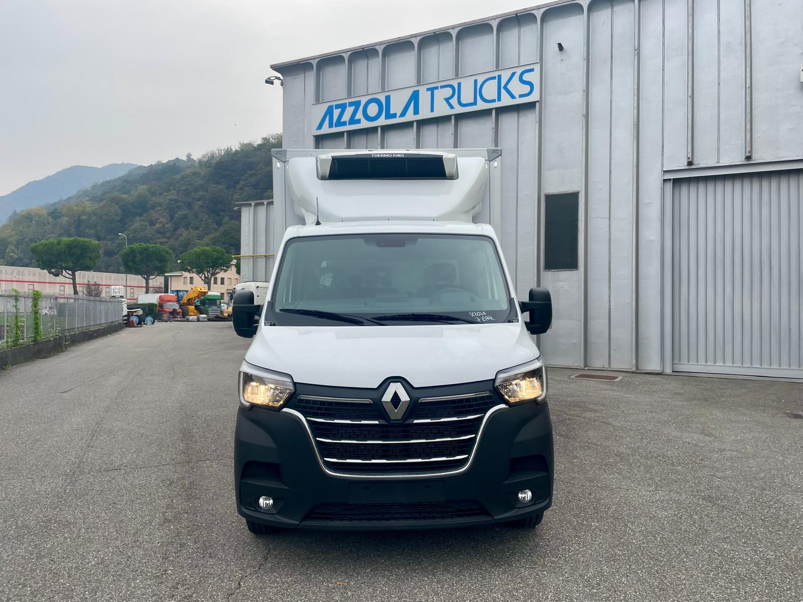 nuovo furgone isotermico frigo 7 epal Renault Master