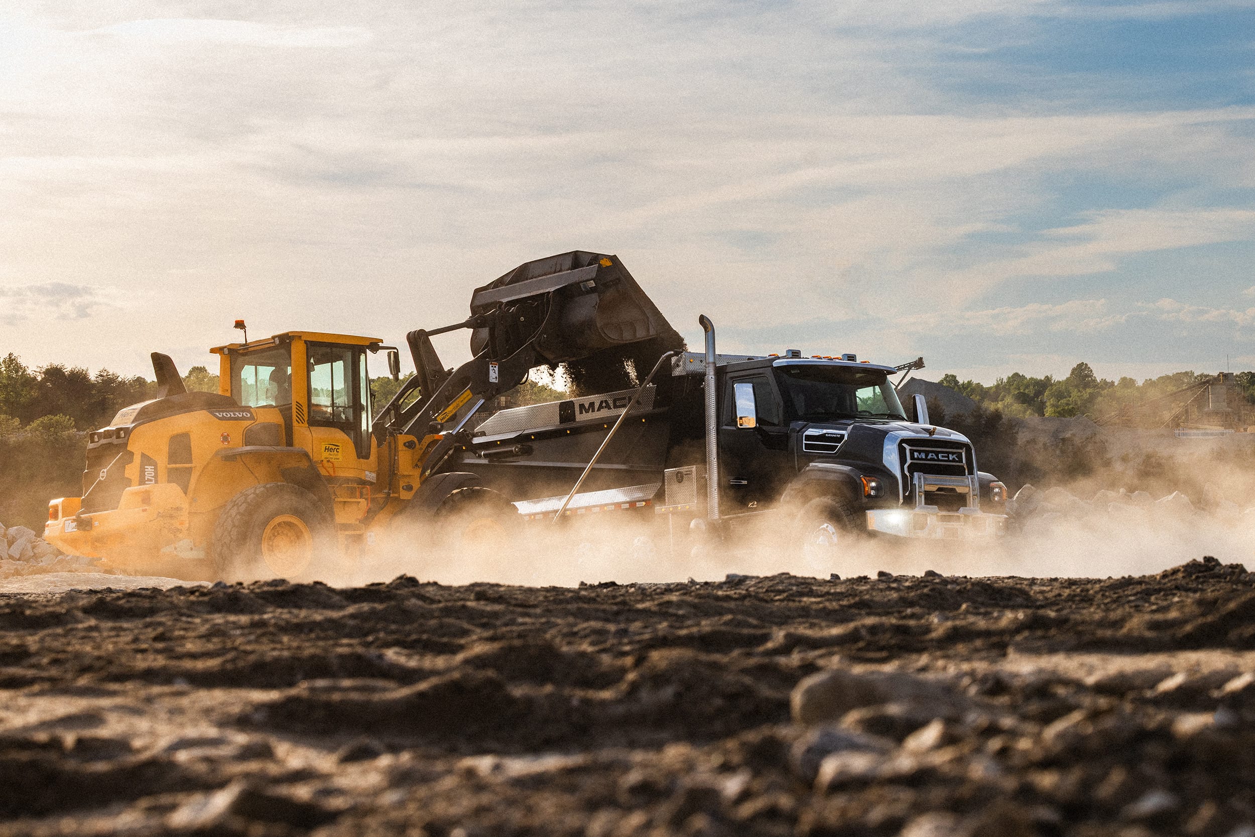 Automotive - Mack dust low