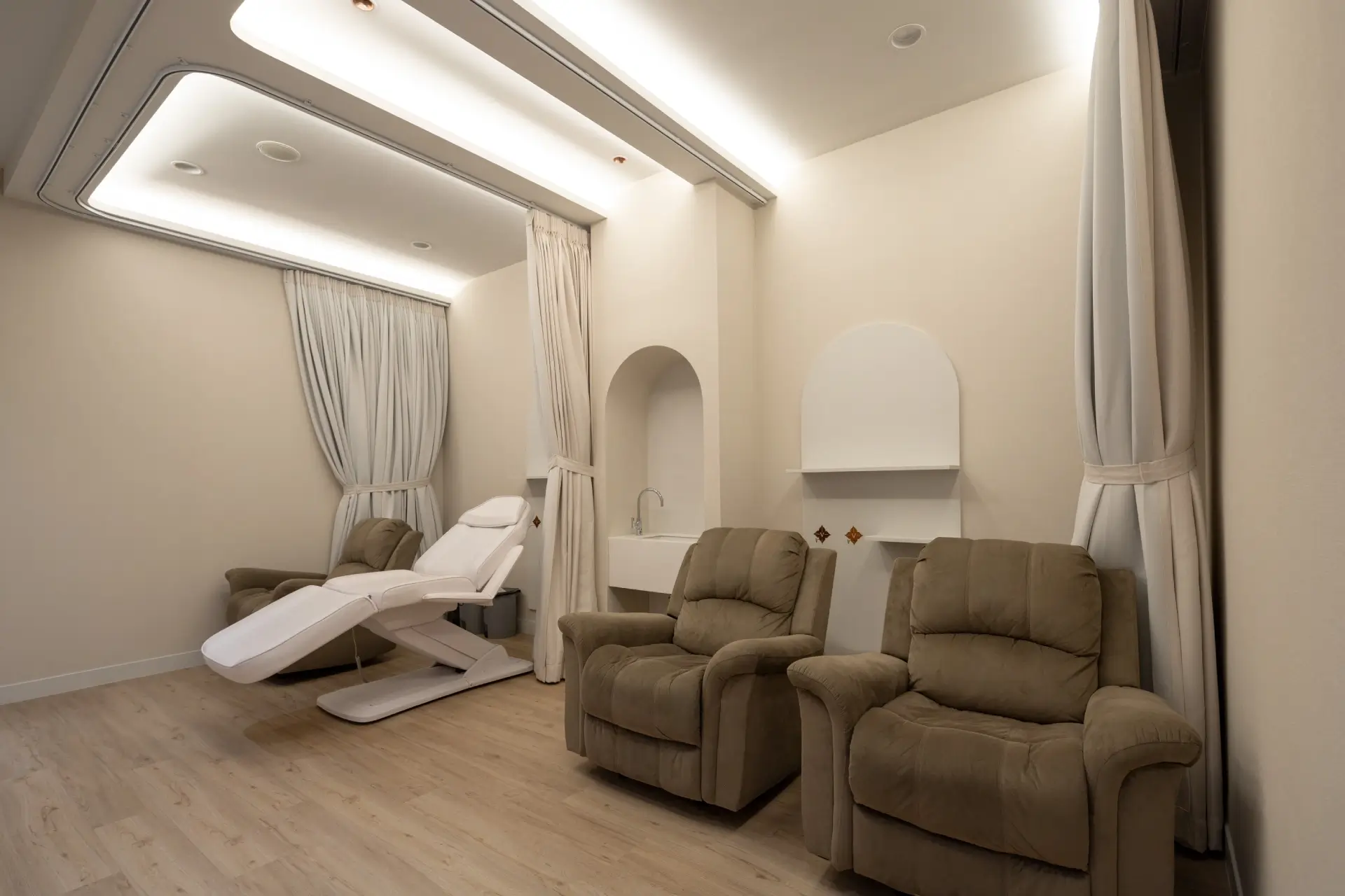 Vincent Clinic treatment room