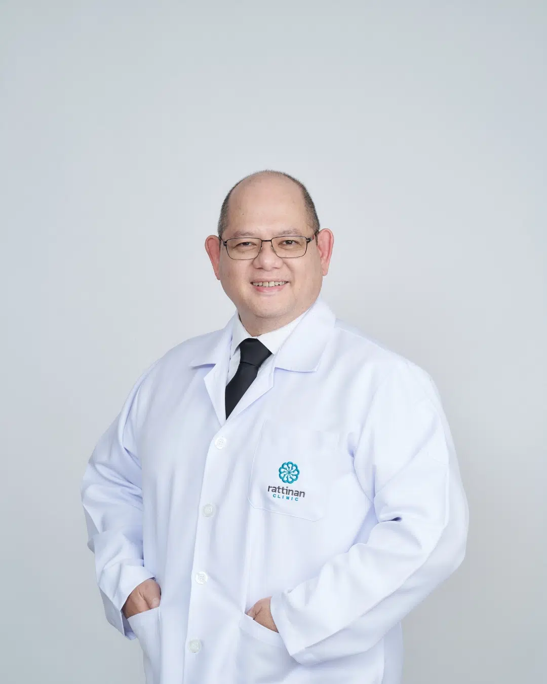 Dr. Panot Yimcharoen