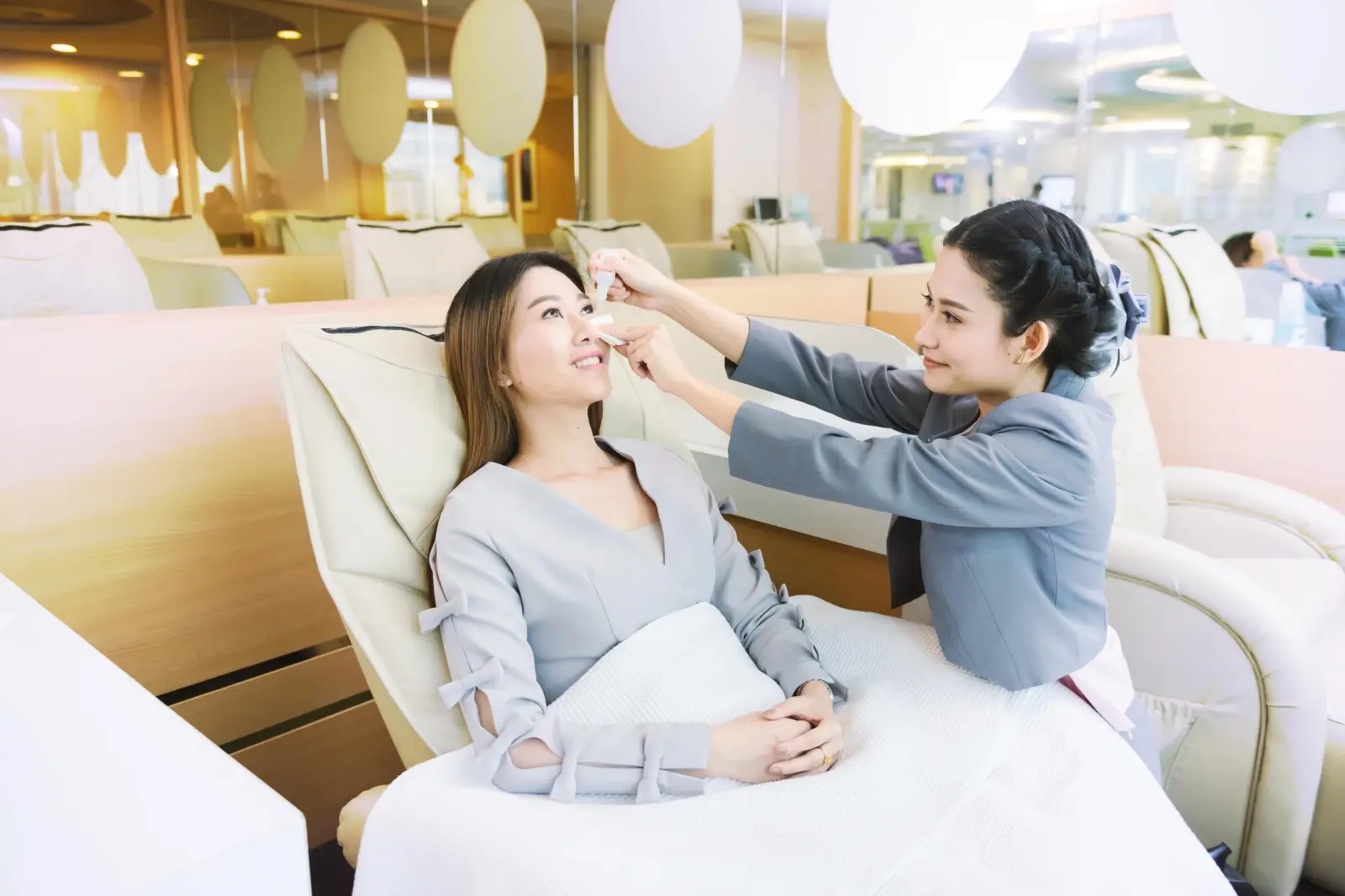 TRSC eye drop administering