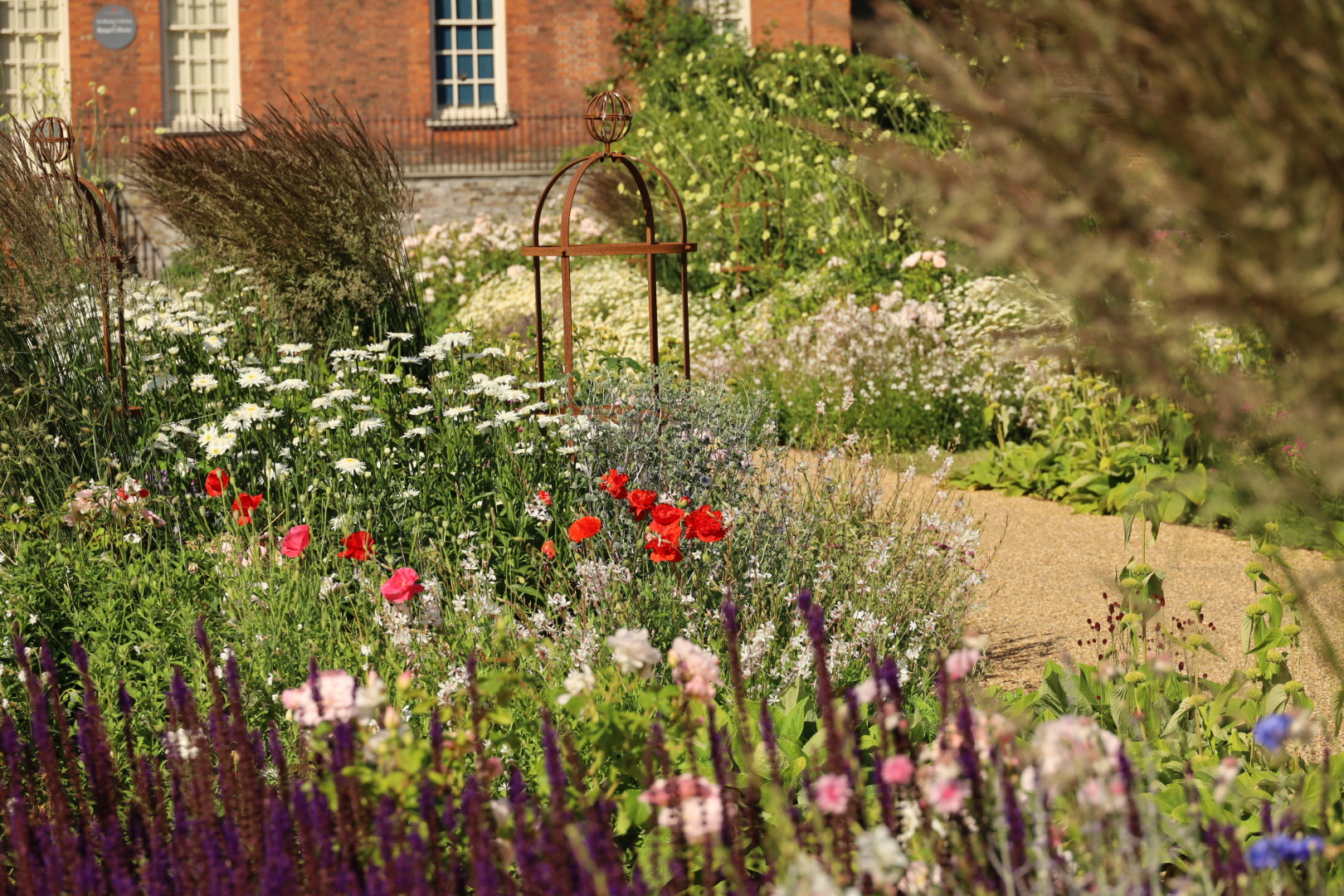 Greenwich's Rose Garden Returns: A Three-Year Transformation Worth the Wait, Royal park, exsit sign
