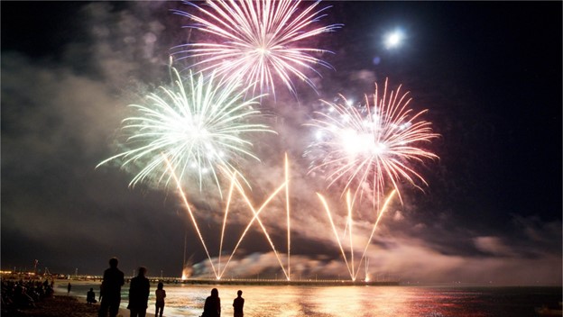 Microsoft MVPs worth following: for Canada Day and Independence Day we praise five Canadian and five American experts in SharePoint, compliance and Power BI.