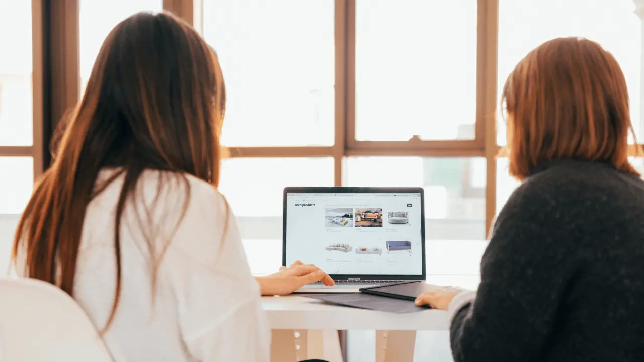Is the intranet dying? Ahead of our Great EX Debate, we ask whether Yammer, enterprise social or Microsoft Teams have dethroned the intranet.