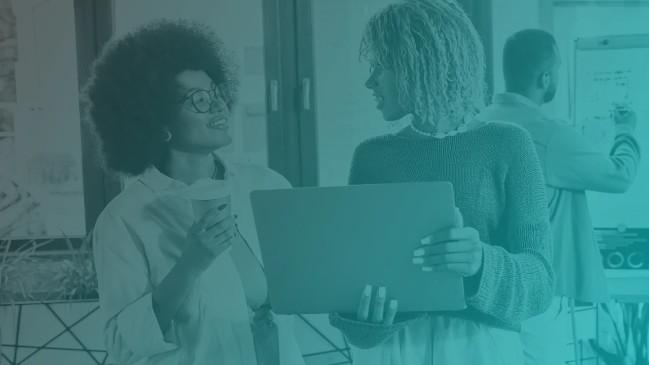 October 2025 Employee Experience newsletter: SharePoint governance in the AI era, the Knowledge Agent, Teams threads and Facilitator, and agents in Viva Engage.