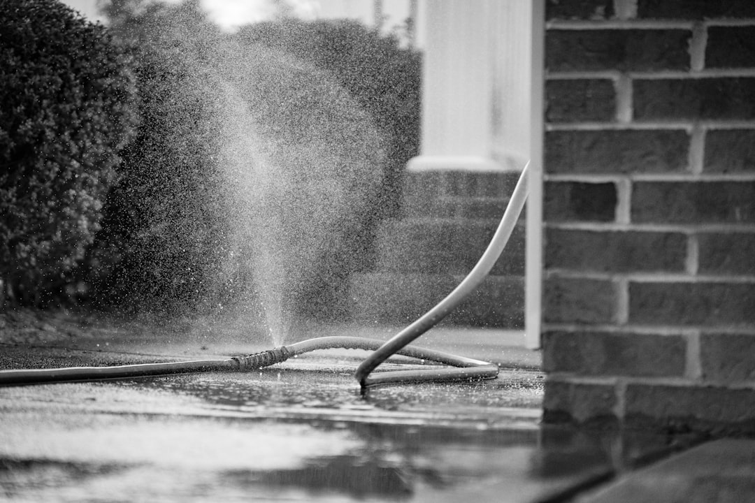 CountBricks: Pressure Wash Driveway Guide for Homeowners