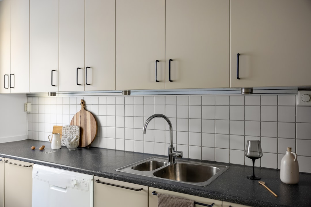 CountBricks kitchen backsplash installation cost guide