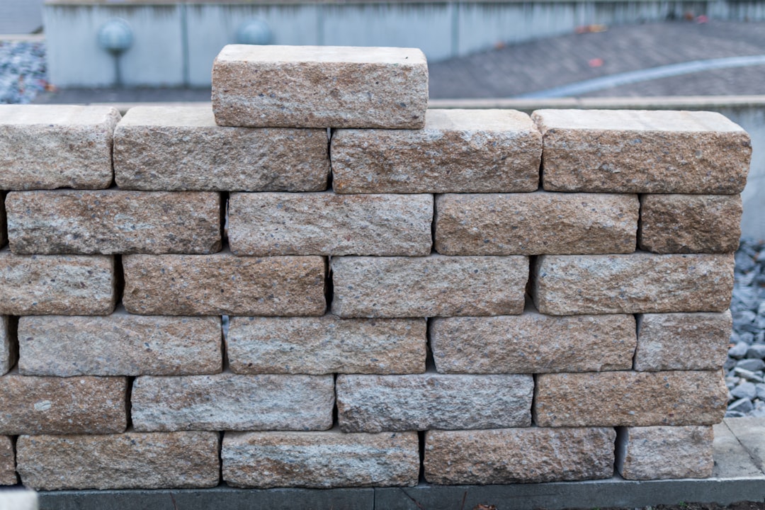CountBricks: Labor Cost to Install Stacked Stone Explained