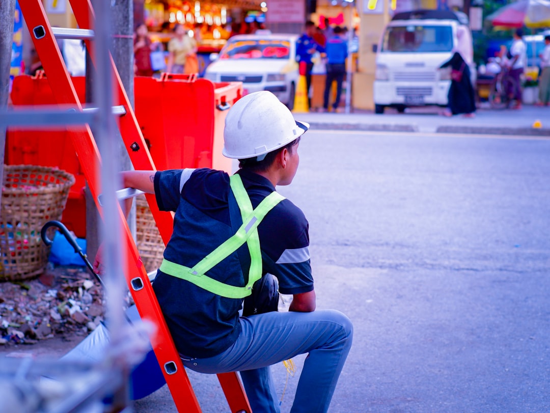 Bid on Construction Jobs in Ontario for Free | CountBricks