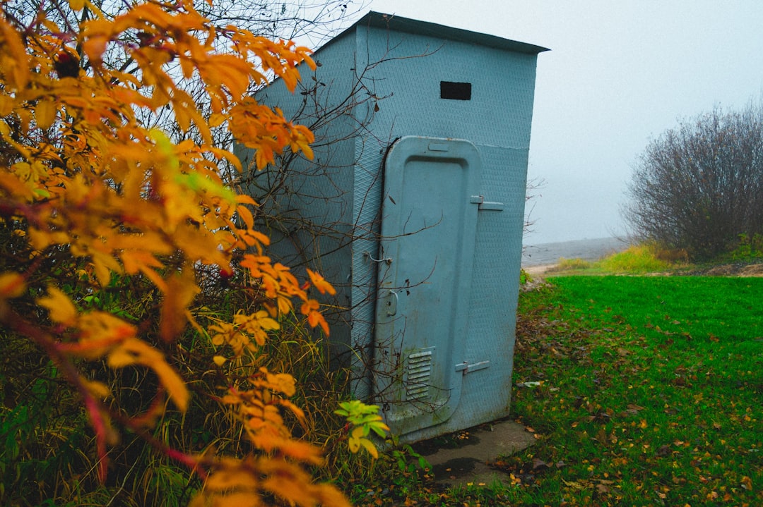 2025 Composting Toilet Labor Rates: Professional Insights