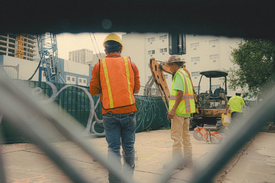 2025 Screen Repair in Fresno: Labor Cost Overview