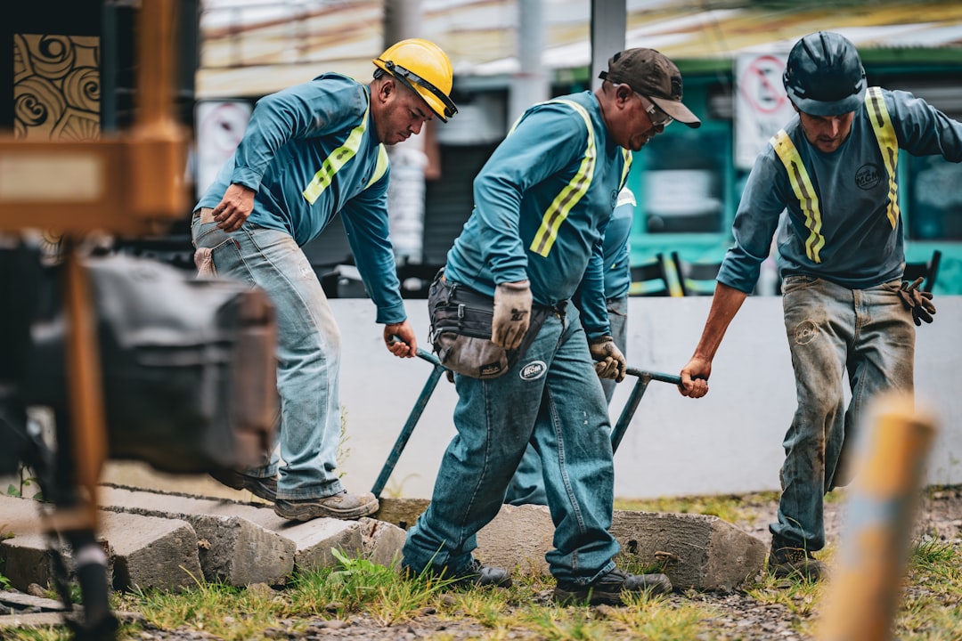 Gutter Cleaning Concord CA: CountBricks 2025 Labor Insights