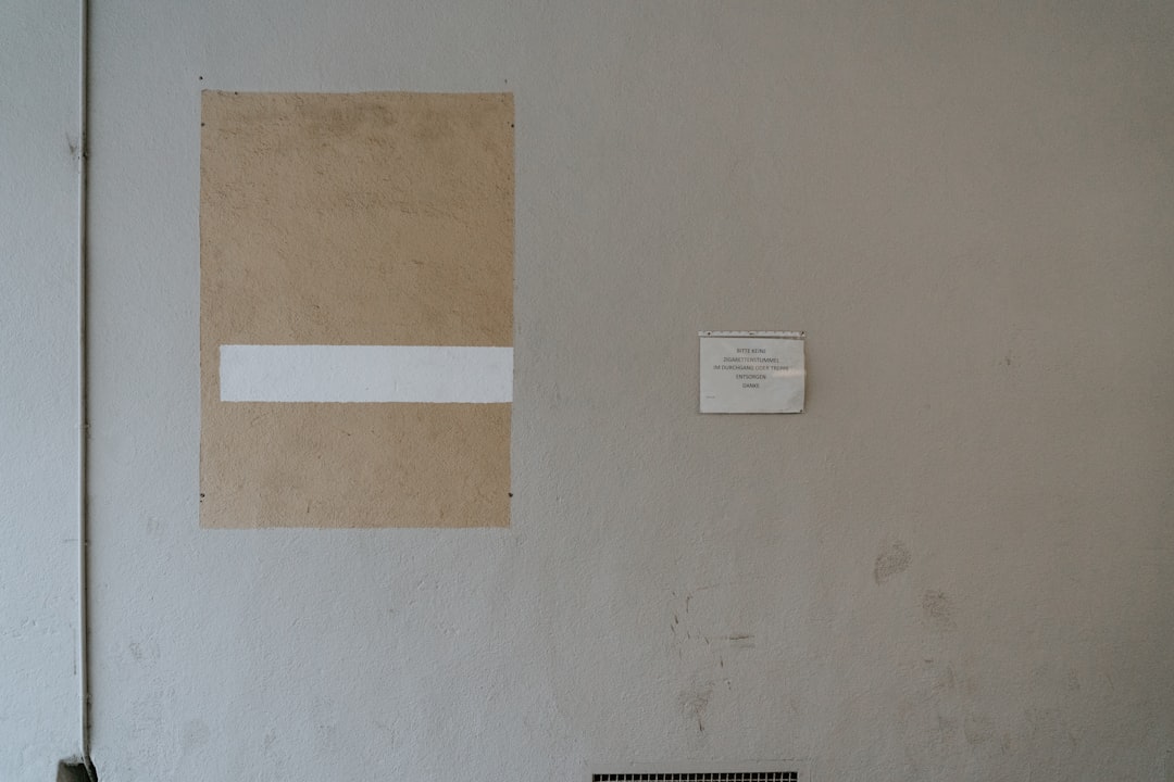 2025 Wallpaper Install Cost per Sq Ft: Labor Rates Guide