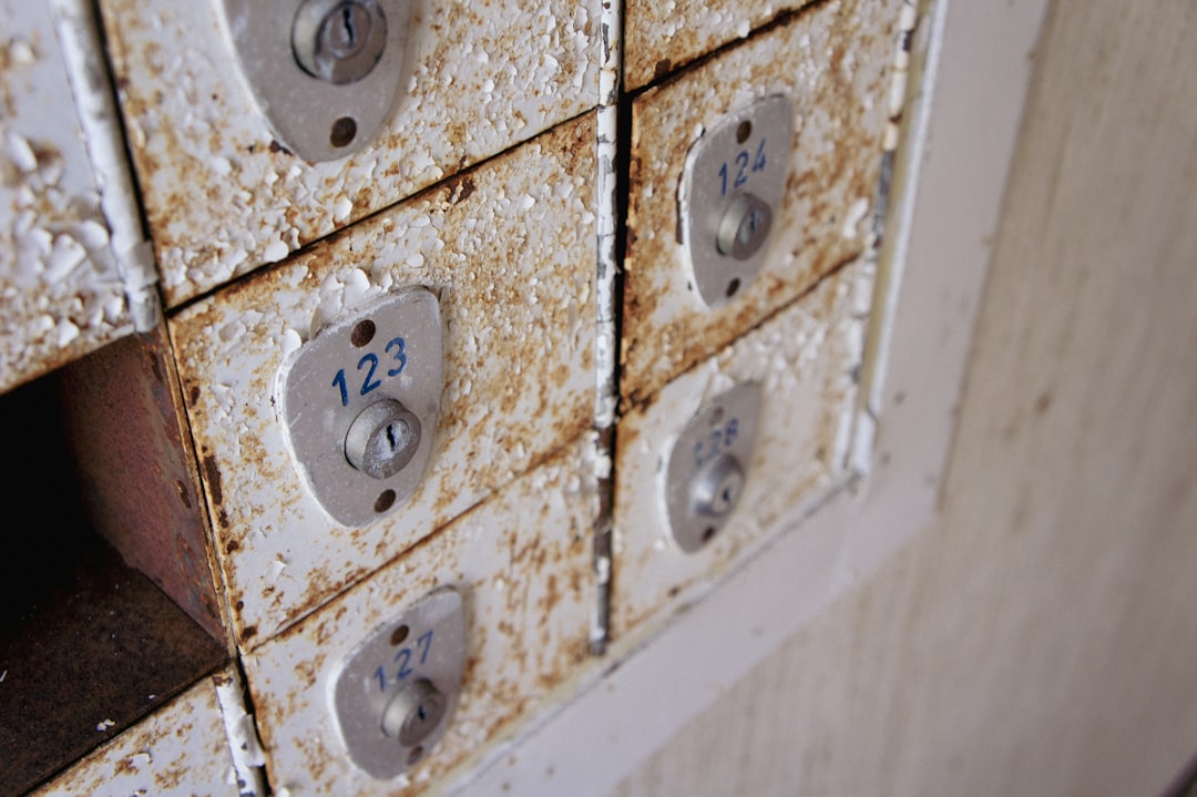 CountBricks: Replacing Thermostat Cost Guide for Homeowners