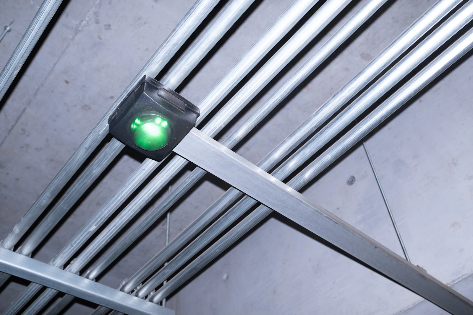 laser and level in construction work