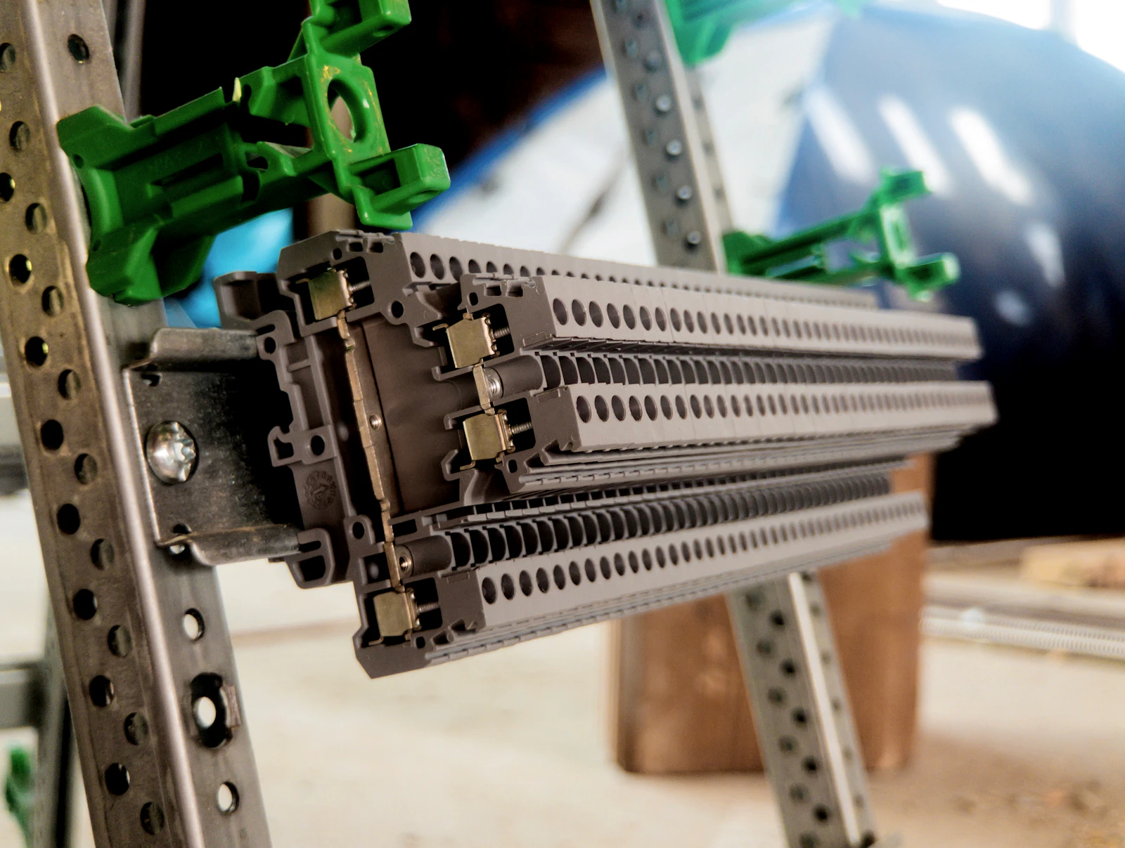 seamless and gutter in construction work